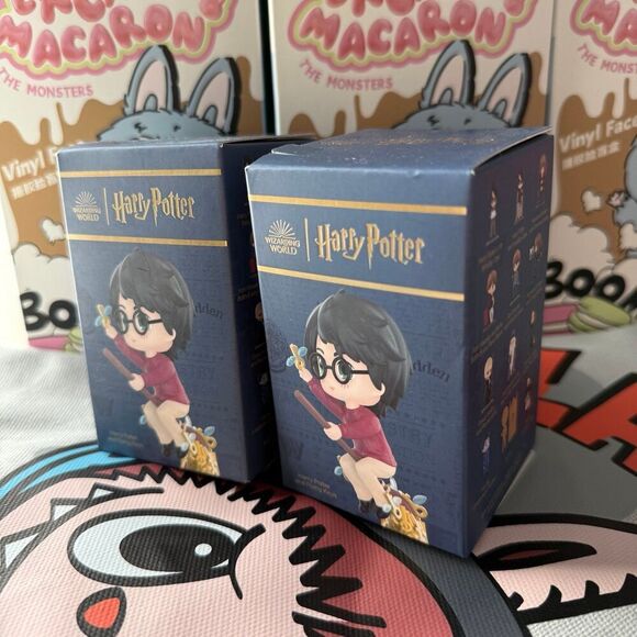 POP MART Harry Potter and The Sorcerer's Stone - Picture 1 of 3